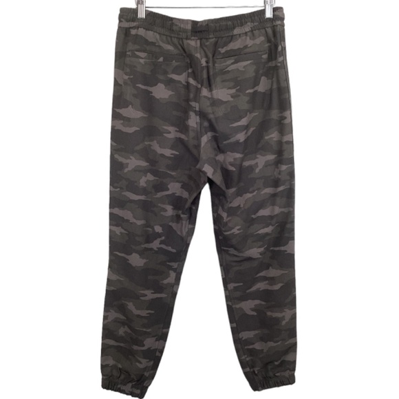 Athleta‎ Camo Farallon Jogger Pants size 6 - Picture 6 of 11